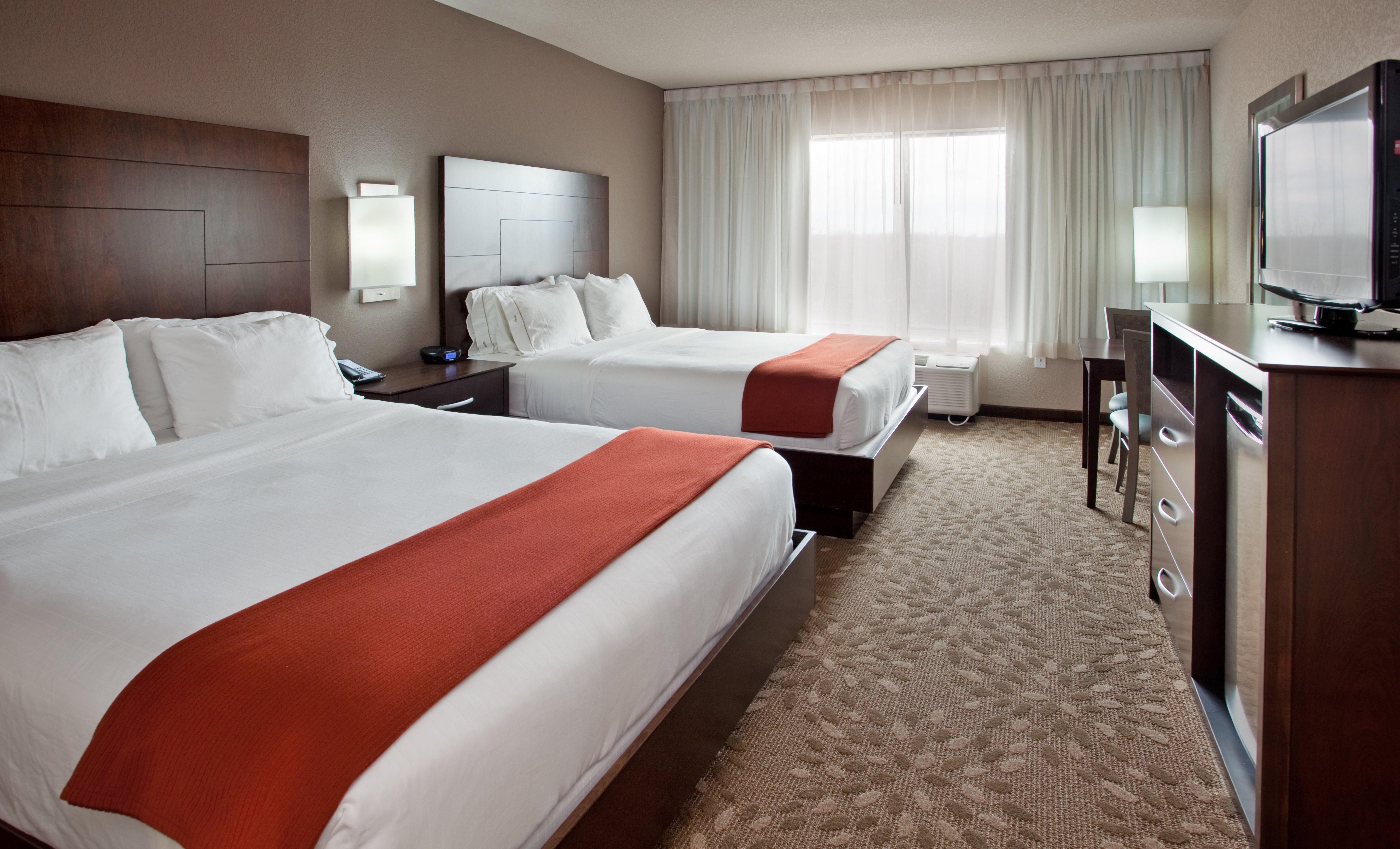 Holiday Inn Express Hotel And Suites Saint Robert By Ihg Bagian luar foto