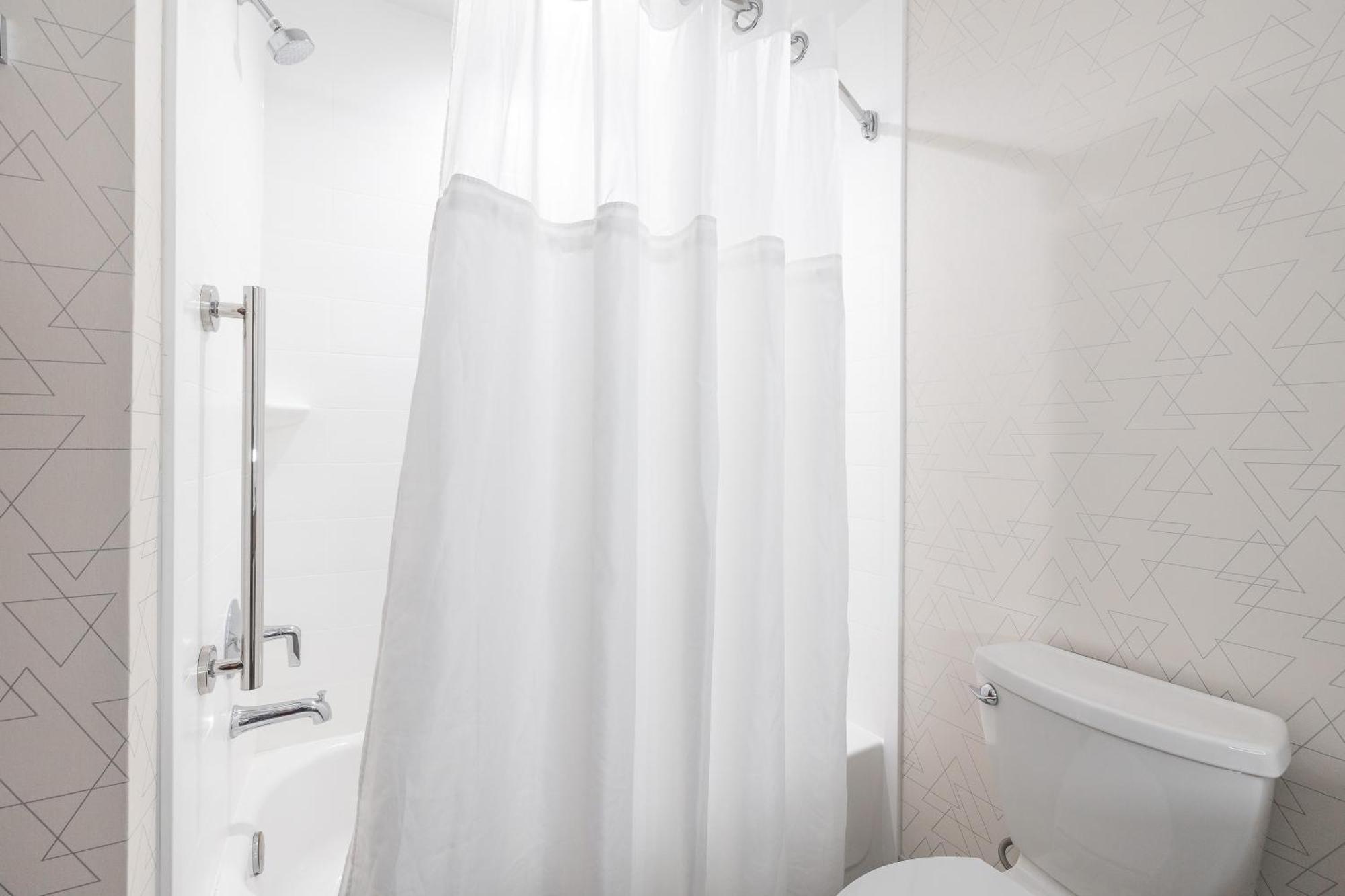 Holiday Inn Express Hotel And Suites Saint Robert By Ihg Bagian luar foto