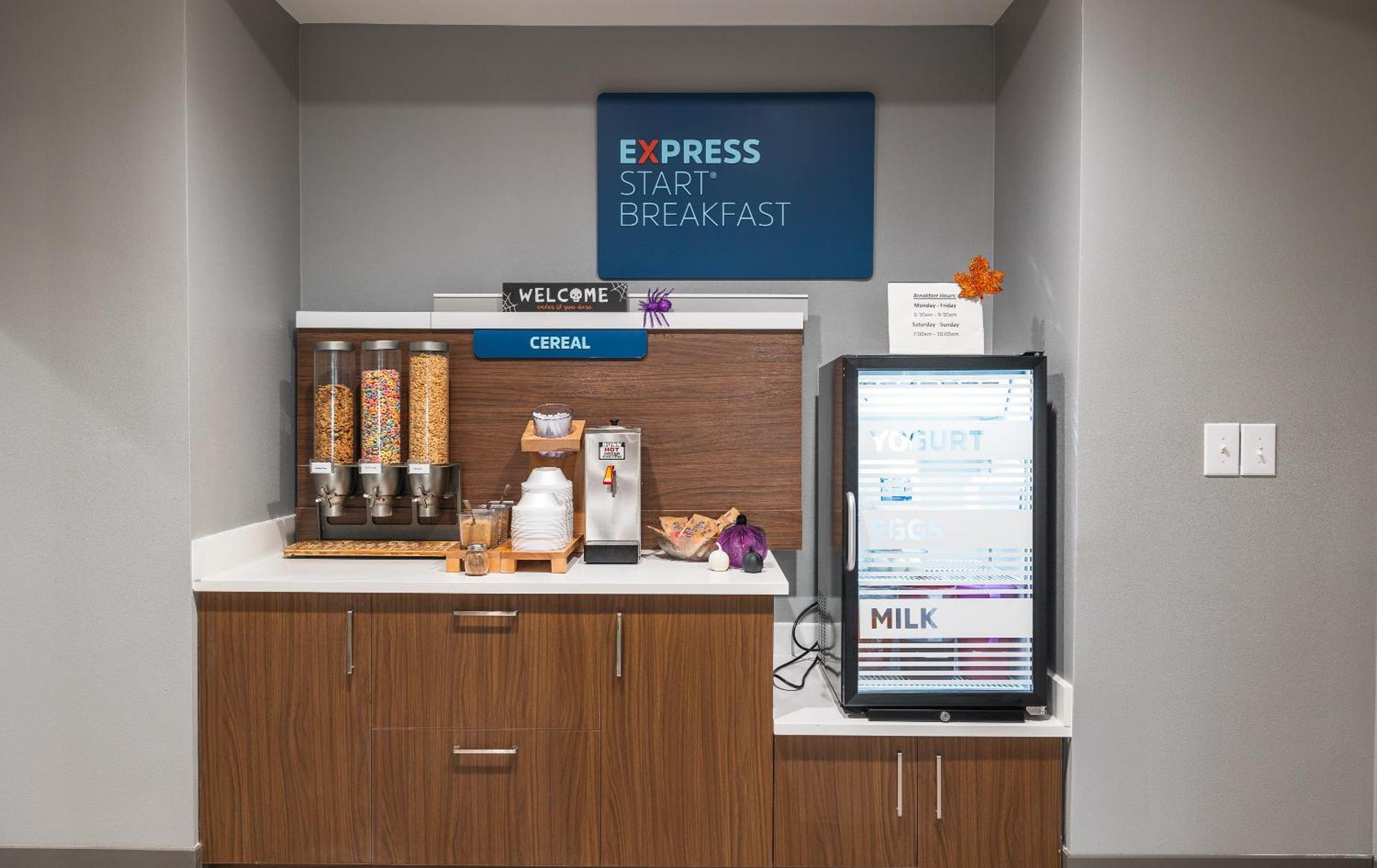Holiday Inn Express Hotel And Suites Saint Robert By Ihg Bagian luar foto