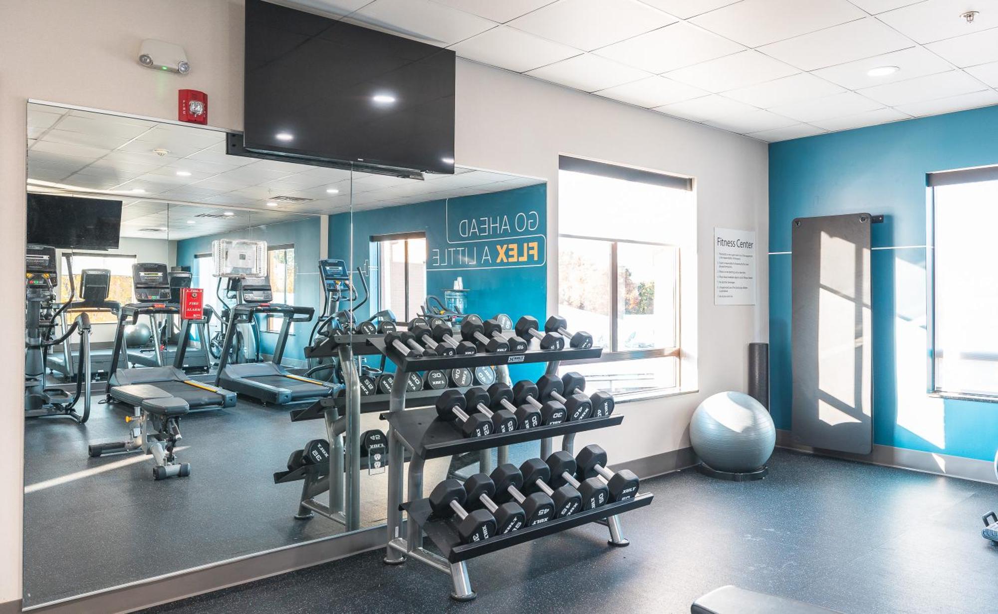 Holiday Inn Express Hotel And Suites Saint Robert By Ihg Bagian luar foto