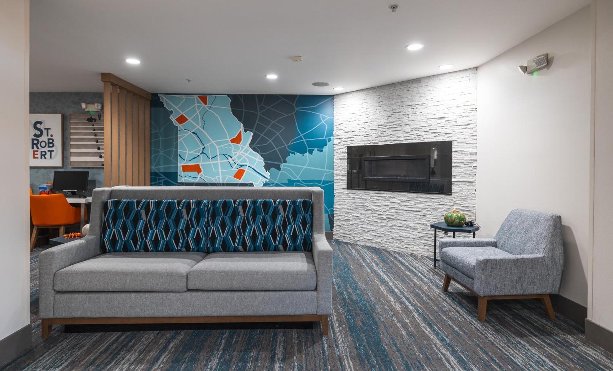 Holiday Inn Express Hotel And Suites Saint Robert By Ihg Bagian luar foto