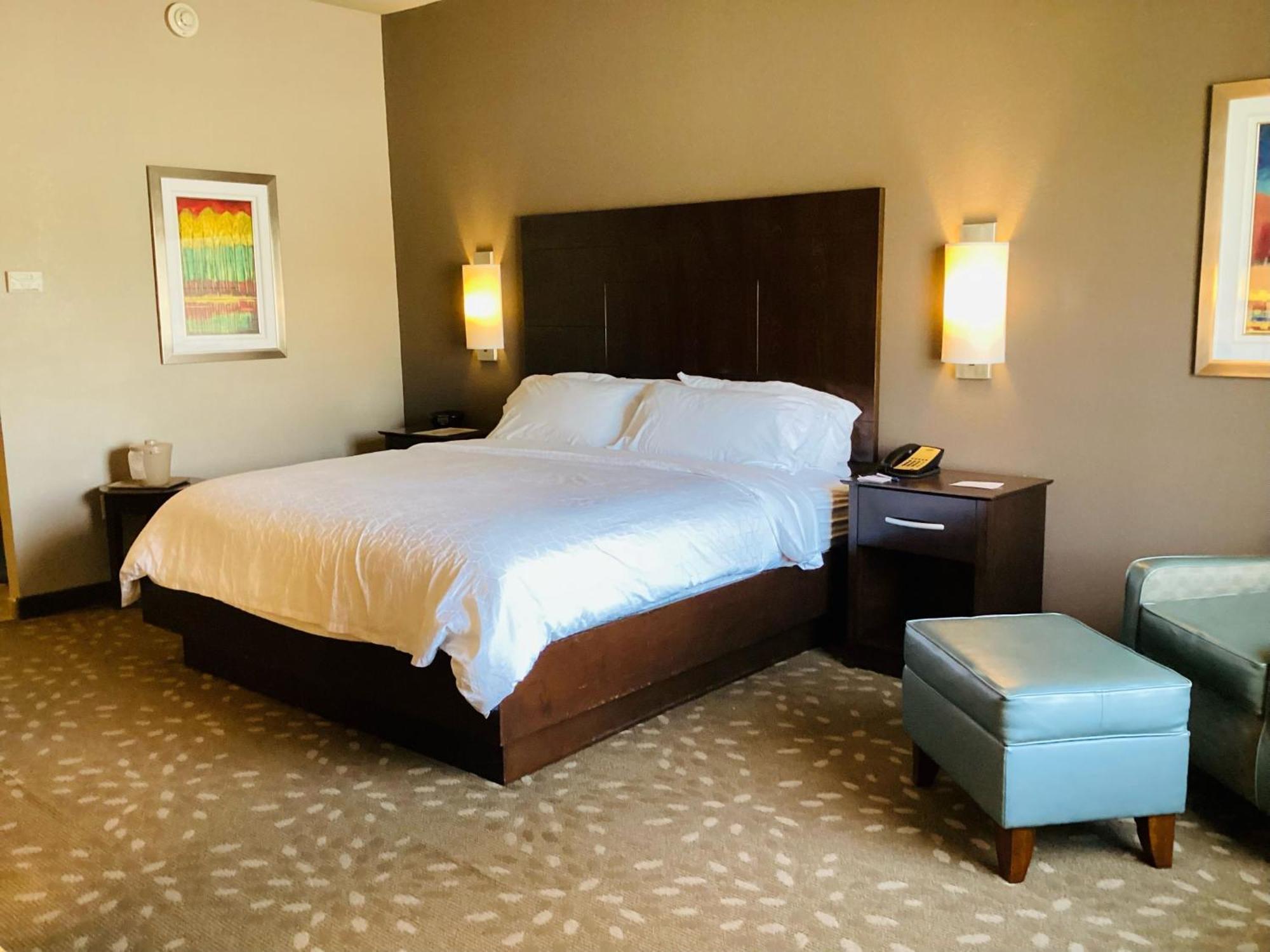 Holiday Inn Express Hotel And Suites Saint Robert By Ihg Bagian luar foto