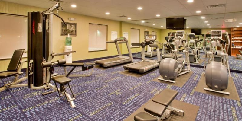 Holiday Inn Express Hotel And Suites Saint Robert By Ihg Bagian luar foto