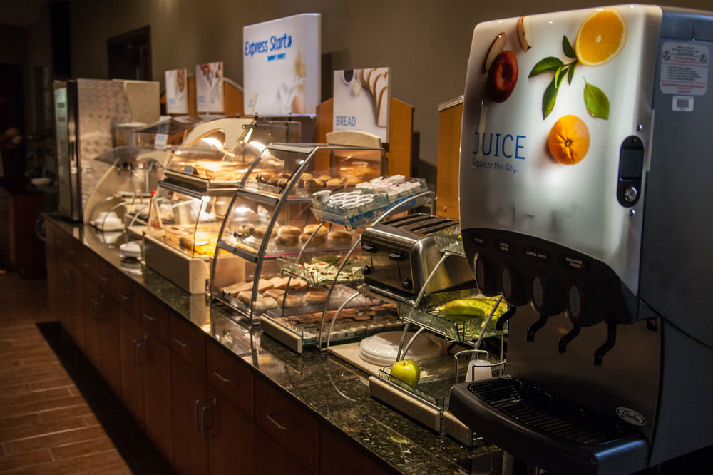 Holiday Inn Express Hotel And Suites Saint Robert By Ihg Bagian luar foto
